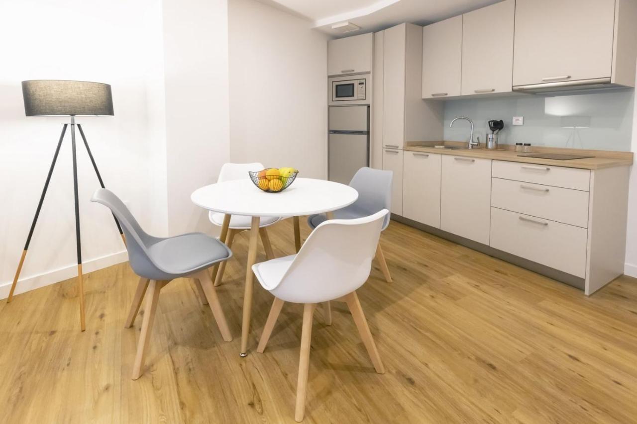 Apartamentos Centro ยาเนส ภายนอก รูปภาพ